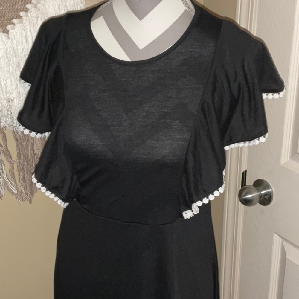 Black Dress with Ruffle Sleeve in White Trim by Emery Rose - Size Small - Picture 2 of 9